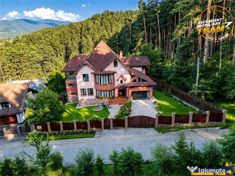 Casă cu 15 camere cu Teren 1398 Mp în Central