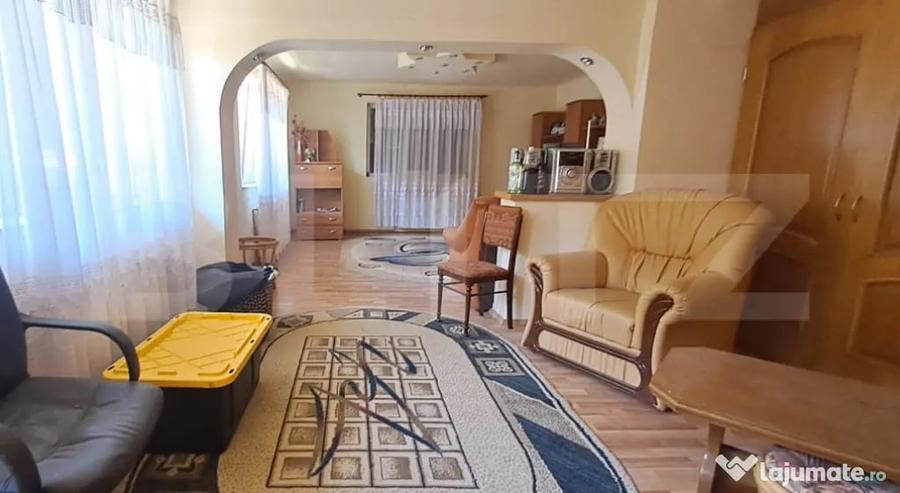 Casă cu 6 camere cu Teren 5500 Mp în Gura Văii