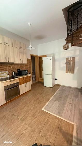 Apartament cu 3 camere în 15 Noiembrie