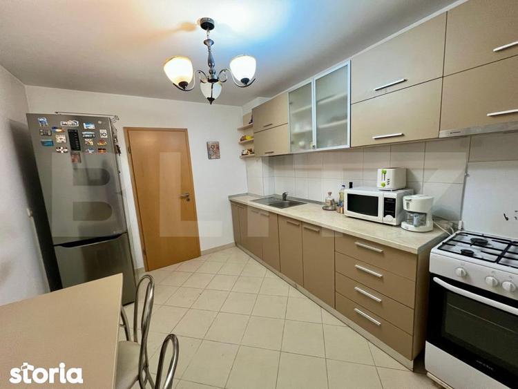 Apartament cu 3 camere decomandat, mobilat în Central