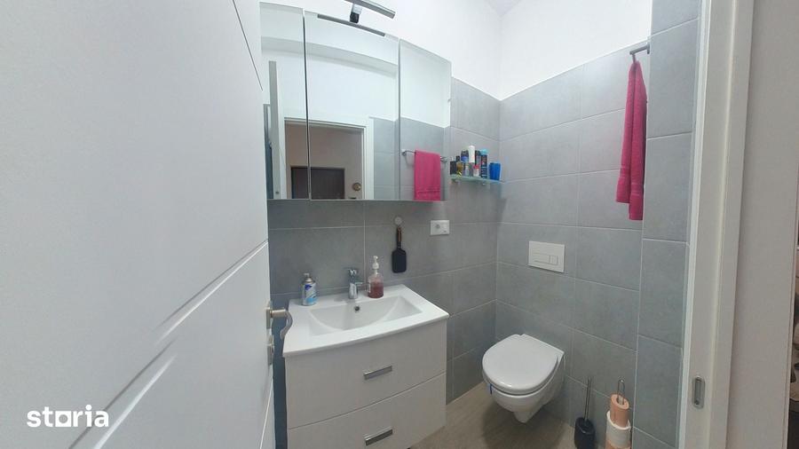Apartament cu 3 camere în Tractorul