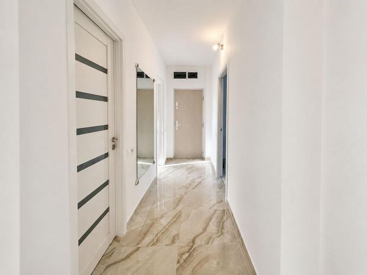 Apartament cu 3 camere decomandat, mobilat în Tractorul