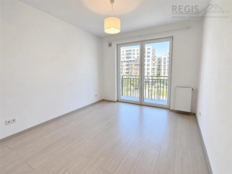 Apartament cu 3 camere decomandat în Tractorul