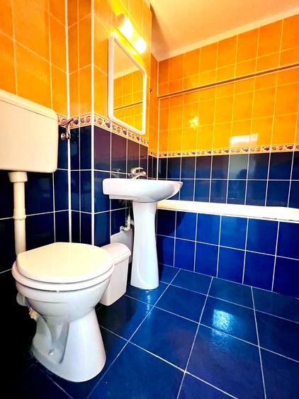 Apartament cu 3 camere în P-ța Unirii