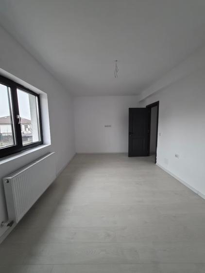 Duplex cu 5 camere cu Canalizare în Haliu