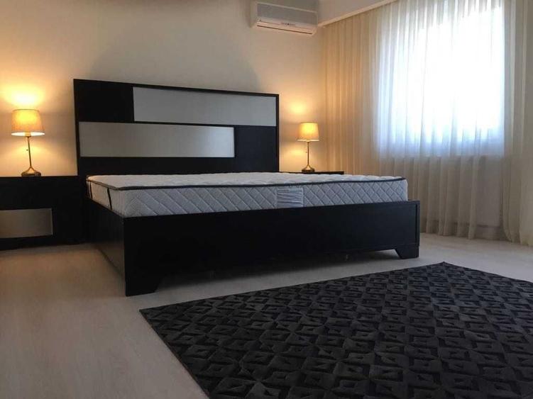 Apartament cu 3 camere semidecomandat în Primăverii