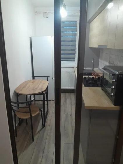 Garsonieră decomandată în Gemenii