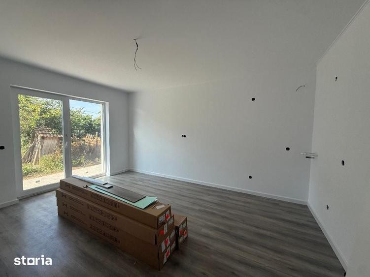 Casă cu 3 camere cu Teren 150 Mp în Cetate