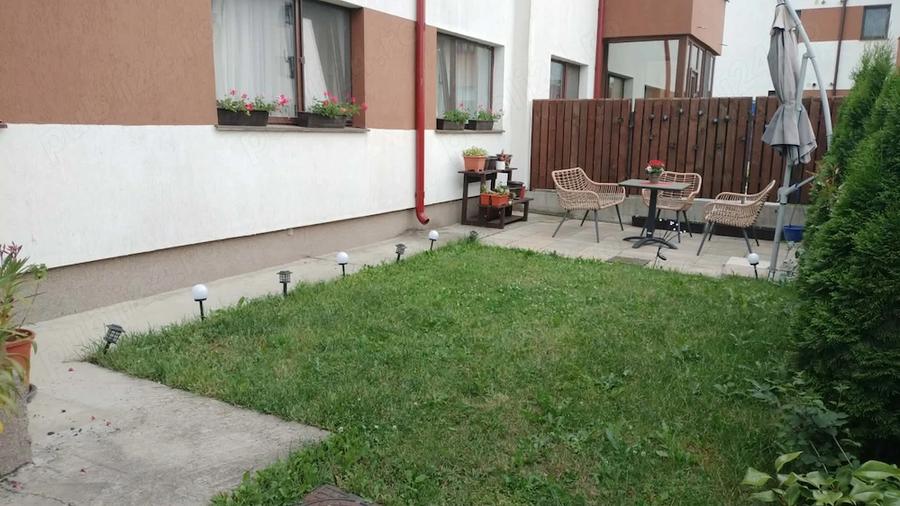 Apartament cu 3 camere decomandat în Sânpetru