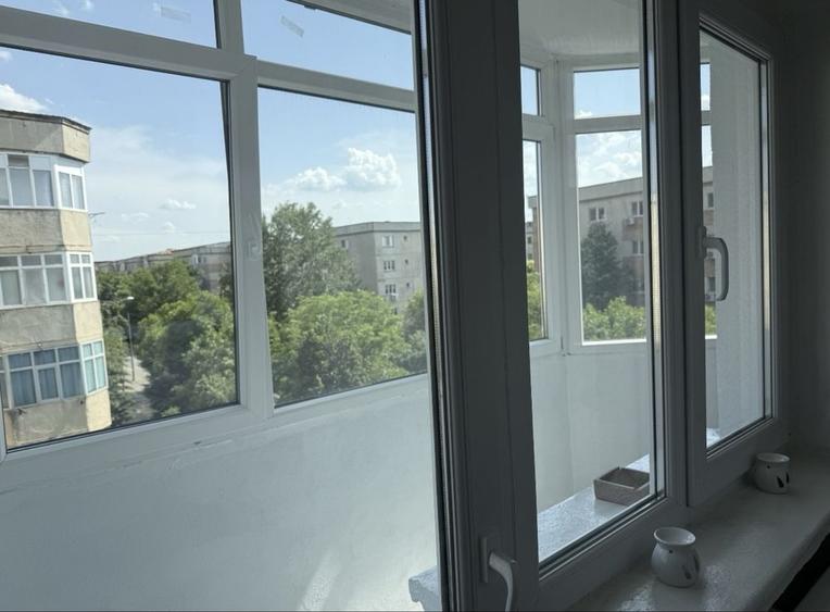 Garsonieră decomandată în 1 Mai
