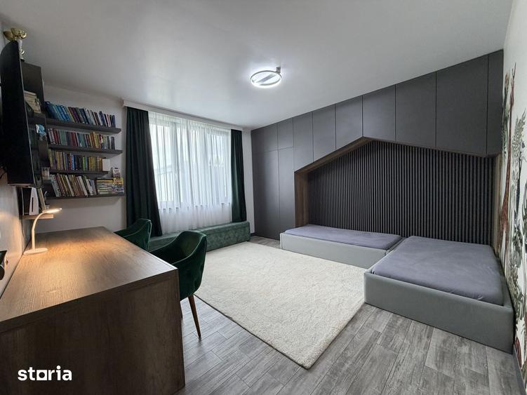 Casă cu 4 camere cu Teren 500 Mp în Central