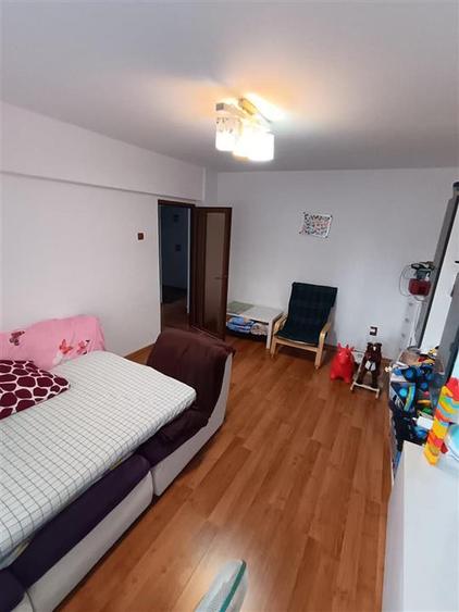 Apartament cu 2 camere decomandat în Obor