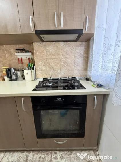 Apartament cu 2 camere decomandat în Micro 13