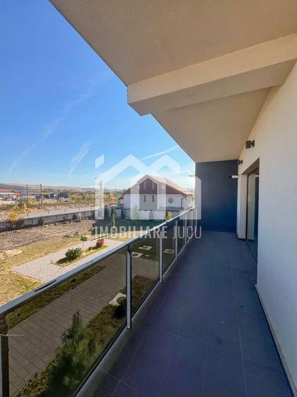 Apartament cu 3 camere semidecomandat în Jucu de Mijloc