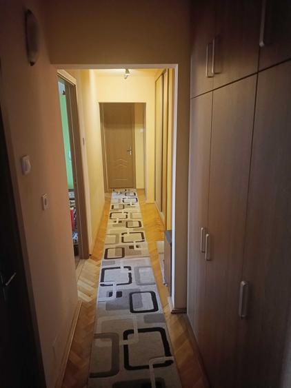 Apartament cu 4 camere decomandat în 6 Vânători