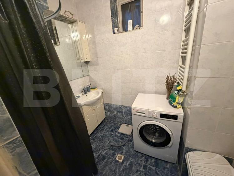 Apartament cu 3 camere semidecomandat, mobilat în Traian
