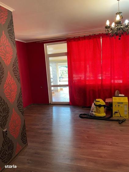 Casă cu 4 camere în Horea
