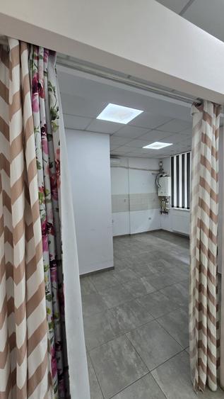 Spațiu comercial, de 56 mp, în Roșu