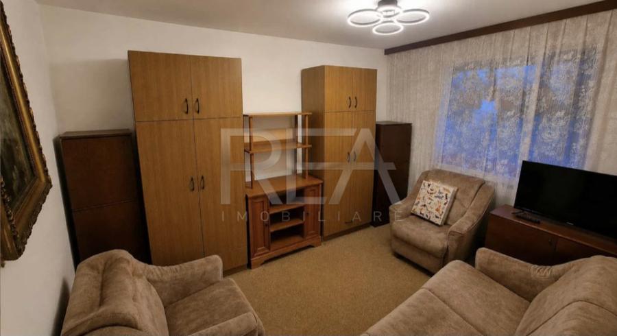 Apartament cu 4 camere decomandat, mobilat în Gorjului