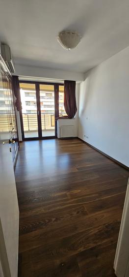Apartament cu 4 camere decomandat, mobilat în Barbu Văcărescu