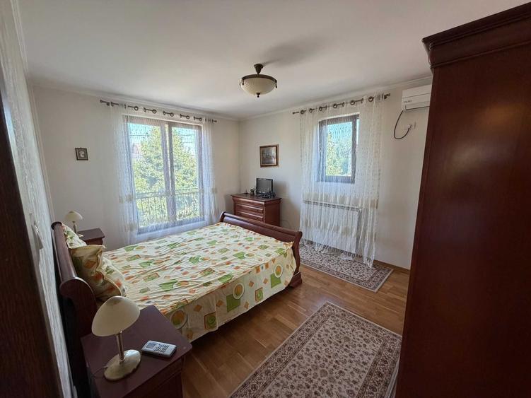 Casă cu 4 camere cu Teren 400 Mp în Berceni