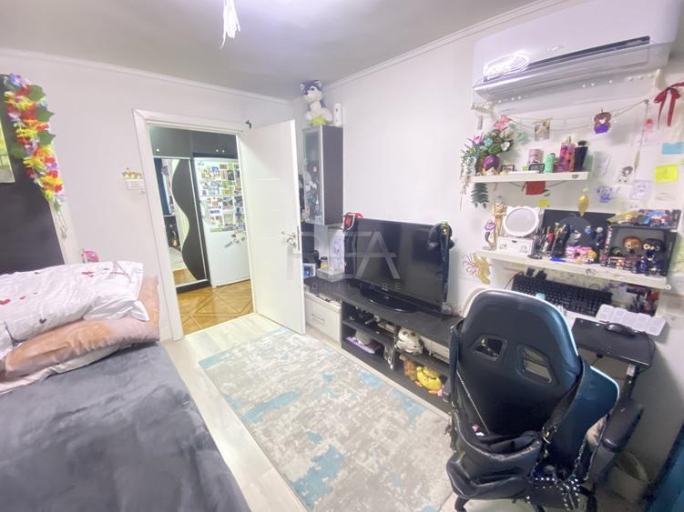 Apartament cu 3 camere semidecomandat, mobilat în 13 Septembrie