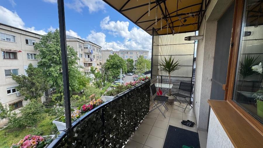 Apartament cu 3 camere decomandat în Valea Rosie
