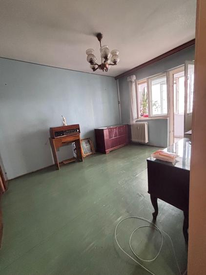 Apartament cu 2 camere decomandat în Exterior Vest