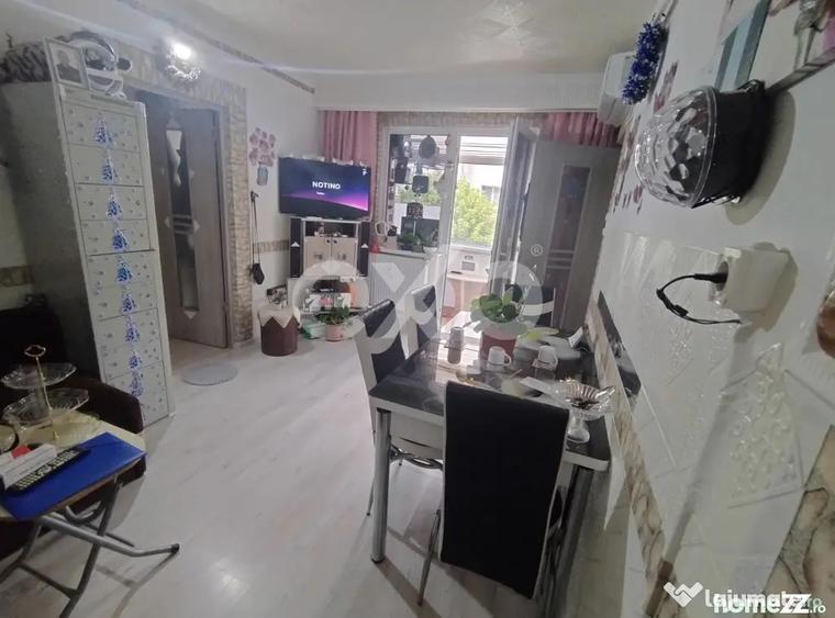 Apartament cu 2 camere semidecomandat, mobilat în Trivale