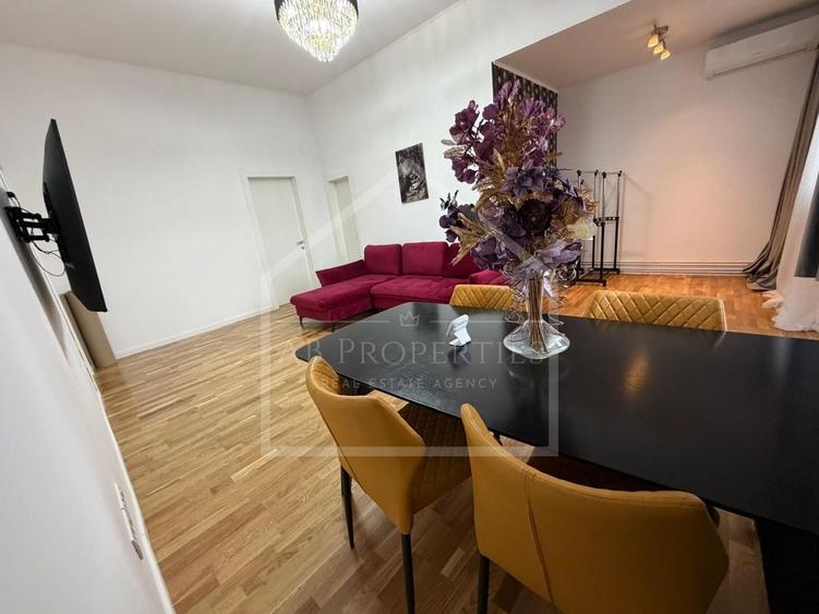 Apartament cu 3 camere decomandat, mobilat în Calea Victoriei