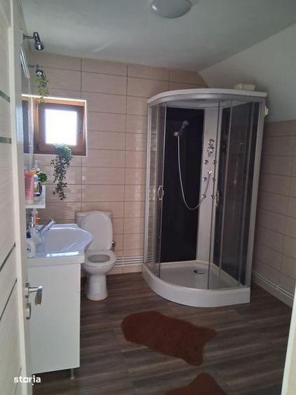 Casă cu 4 camere cu Teren 150 Mp în Bradu