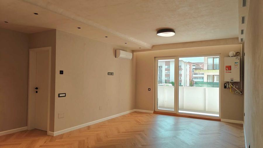 Apartament cu 2 camere semidecomandat în Florești