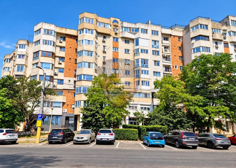 Apartament cu 3 camere decomandat, mobilat în Faleza Nord