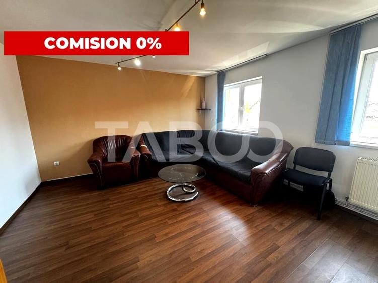 Apartament cu 4 camere decomandat, mobilat în Vasile Aaron