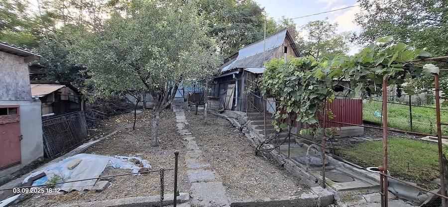 Casă cu Teren 340 Mp în Central