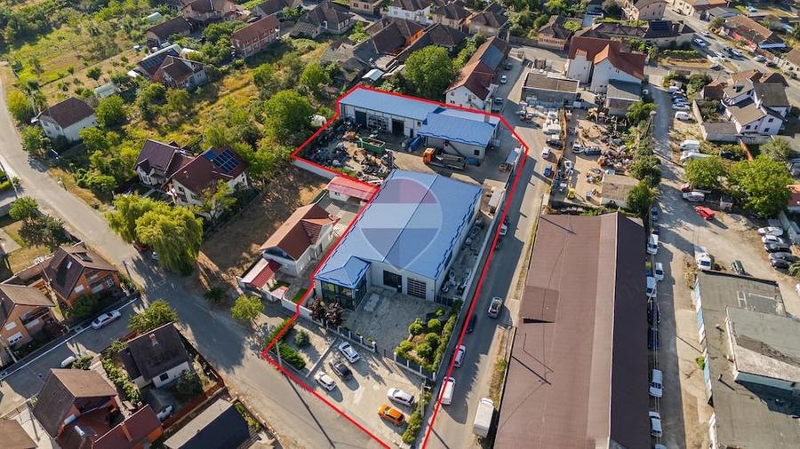 Spațiu comercial, de 1,400 mp, în Central