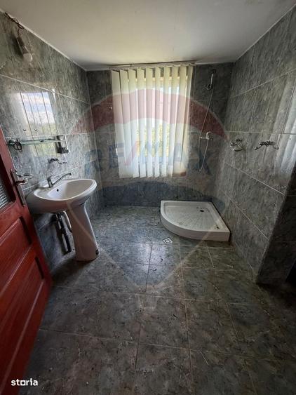 Casă cu 4 camere în Vad
