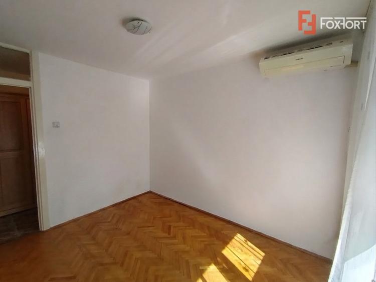 Apartament cu 3 camere decomandat, mobilat în Soarelui