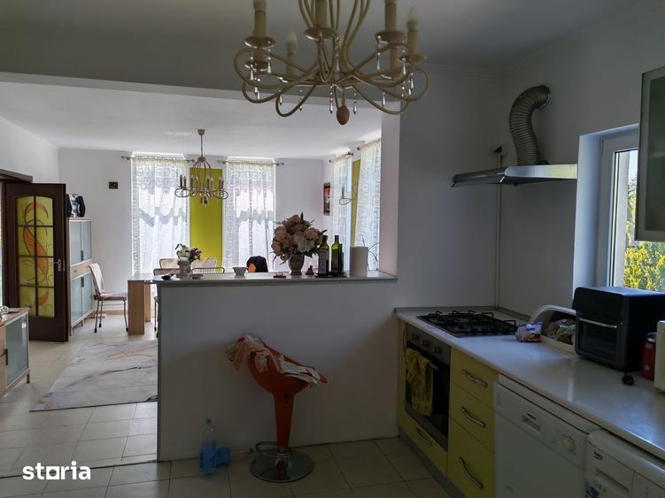 Casă cu 5 camere cu Teren 1500 Mp în Snagov