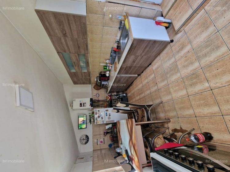 Casă individuală cu 5 camere cu Canalizare în Sânmihaiu Român