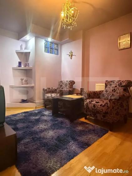 Apartament cu 3 camere semidecomandat în Democrației