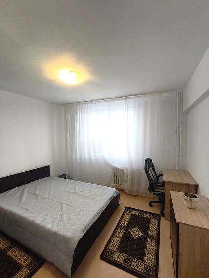 Apartament cu 2 camere semidecomandat în Berceni