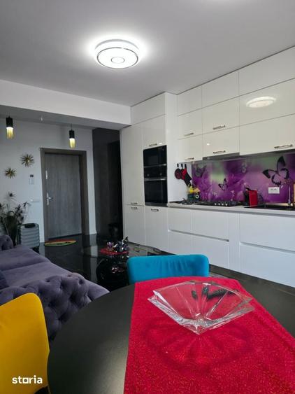 Apartament cu 3 camere în Piața Centrală