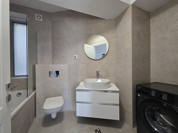 Apartament cu 3 camere în Armeneasca