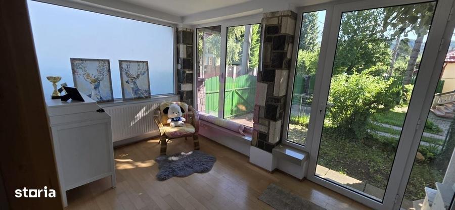 Vila de vanzare cu 4 camere in Breaza - 2