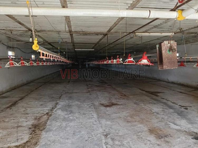Spațiu comercial, de 10,000 mp, în Central