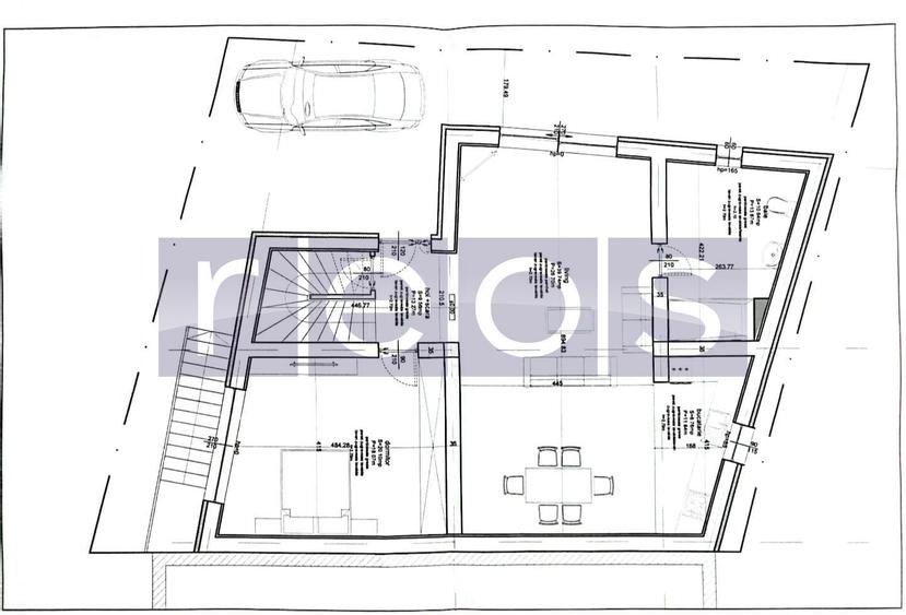 Casă individuală cu 4 camere cu Canalizare în Văcăresti