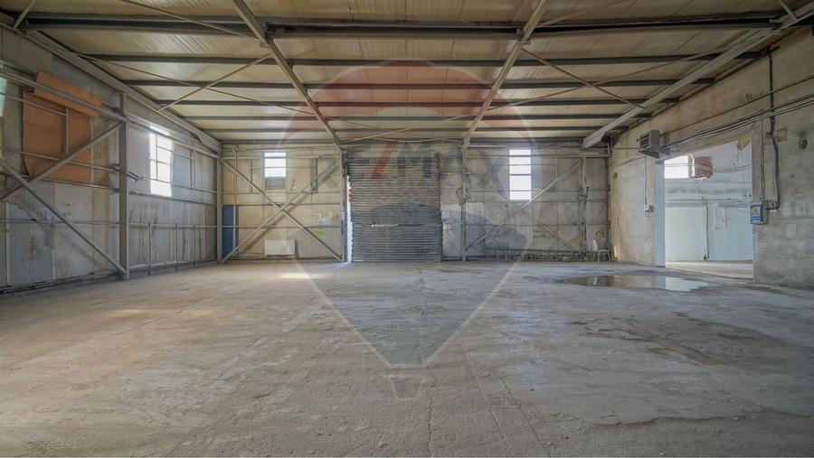 Spațiu industrial, de 794 mp, în Periferie