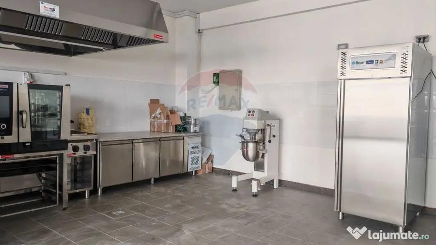 Spațiu comercial, de 200 mp, în Central