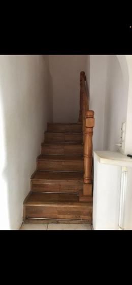 Casă cu 3 camere în Central